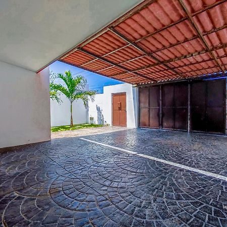 Villa Moderna Con Alberca, Gimnasio Y Cochera Mérida Esterno foto